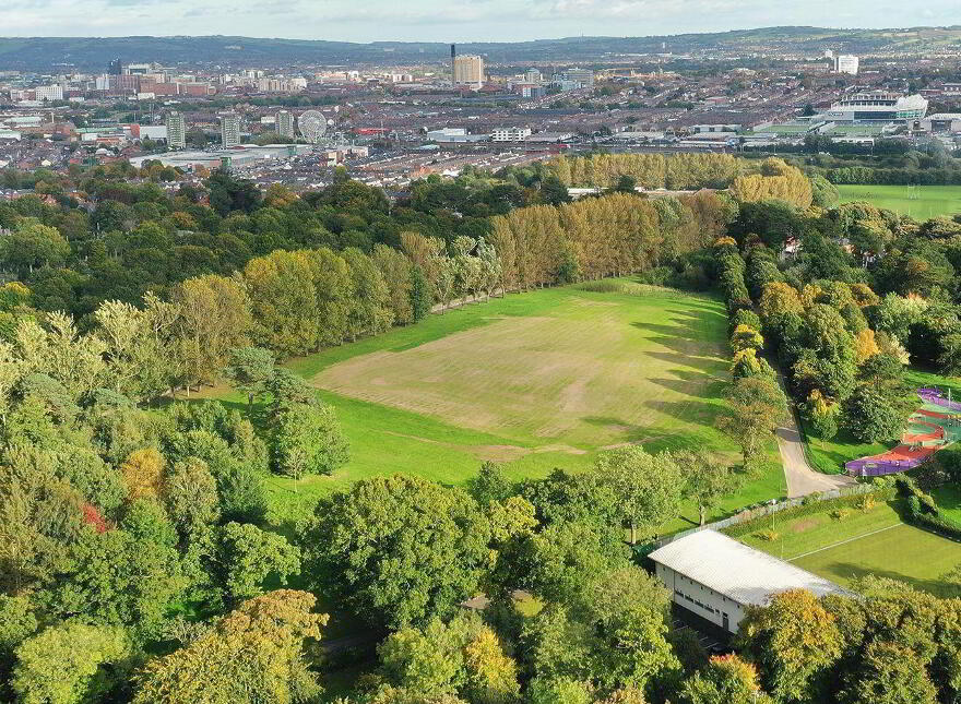 53 Beechview Park, Off Whiterock Road, Belfast, BT12 7PY
