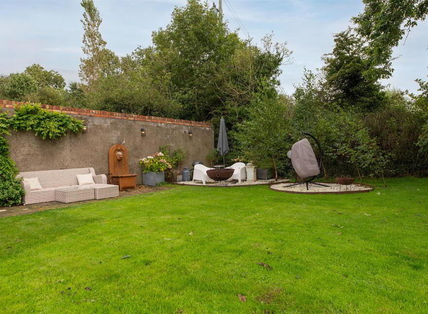 30 Dromara Road, Ballynahinch, BT24 8JL