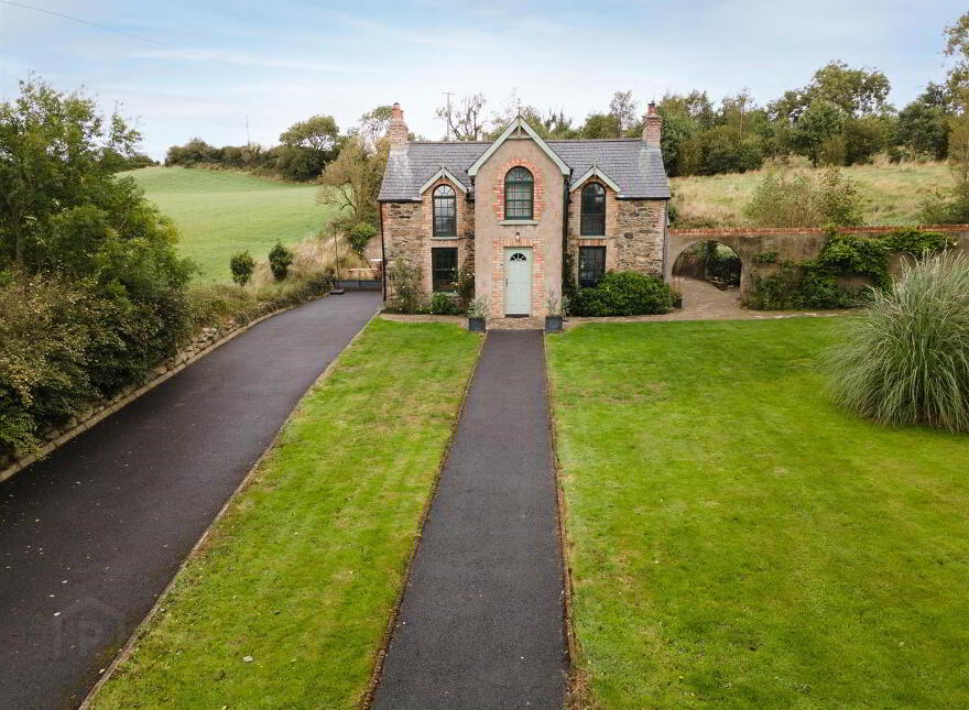 30 Dromara Road, Ballynahinch, BT24 8JL