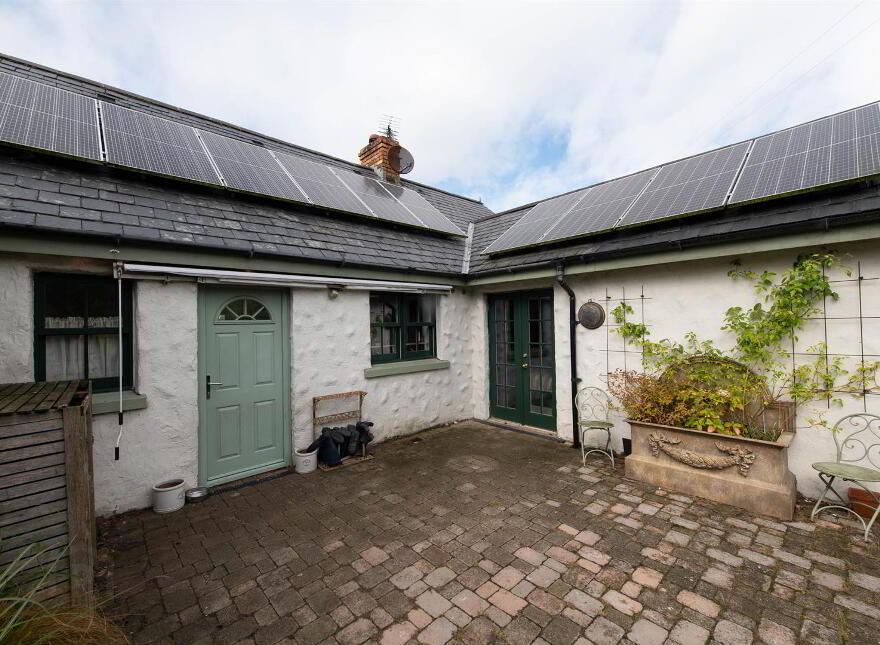 30 Dromara Road, Ballynahinch, BT24 8JL