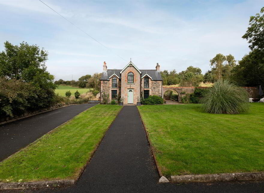 30 Dromara Road, Ballynahinch, BT24 8JL