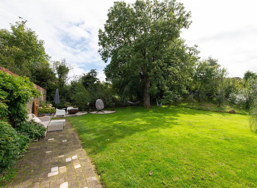 30 Dromara Road, Ballynahinch, BT24 8JL