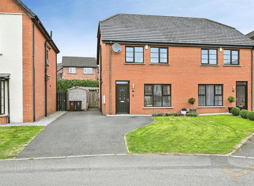 9 Highgrove Green, Carrickfergus, BT38 9UB