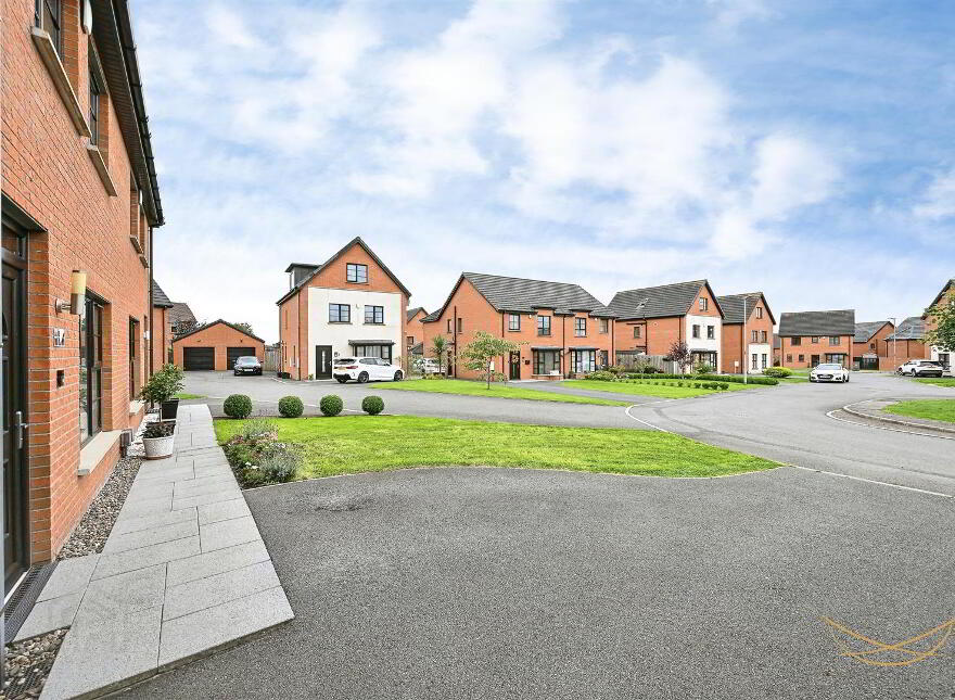 9 Highgrove Green, Carrickfergus, BT38 9UB