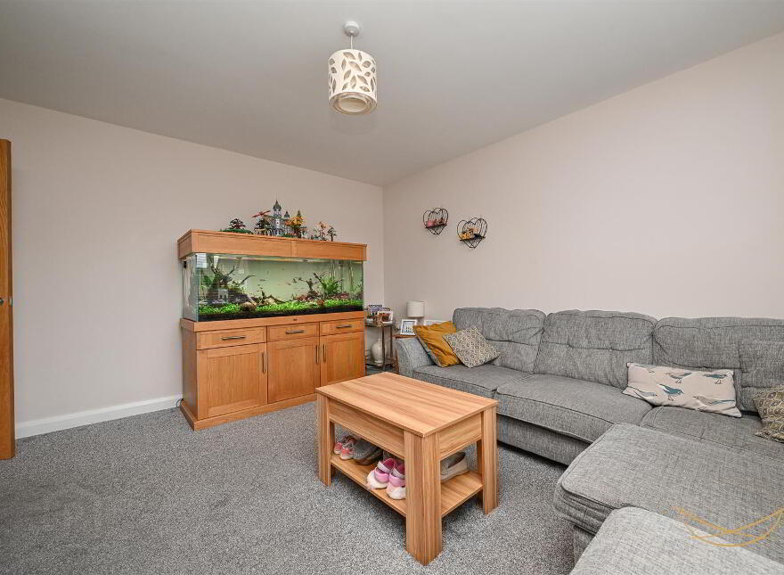 9 Highgrove Green, Carrickfergus, BT38 9UB