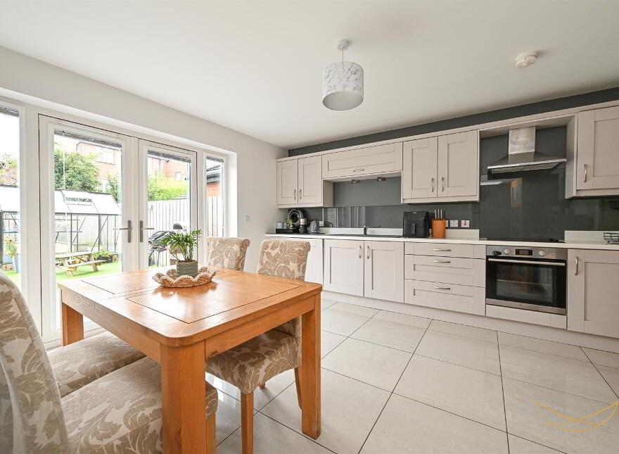 9 Highgrove Green, Carrickfergus, BT38 9UB