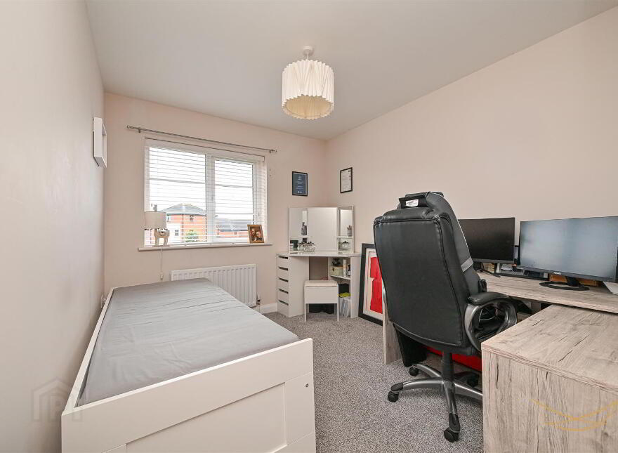 9 Highgrove Green, Carrickfergus, BT38 9UB