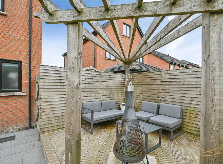 9 Highgrove Green, Carrickfergus, BT38 9UB