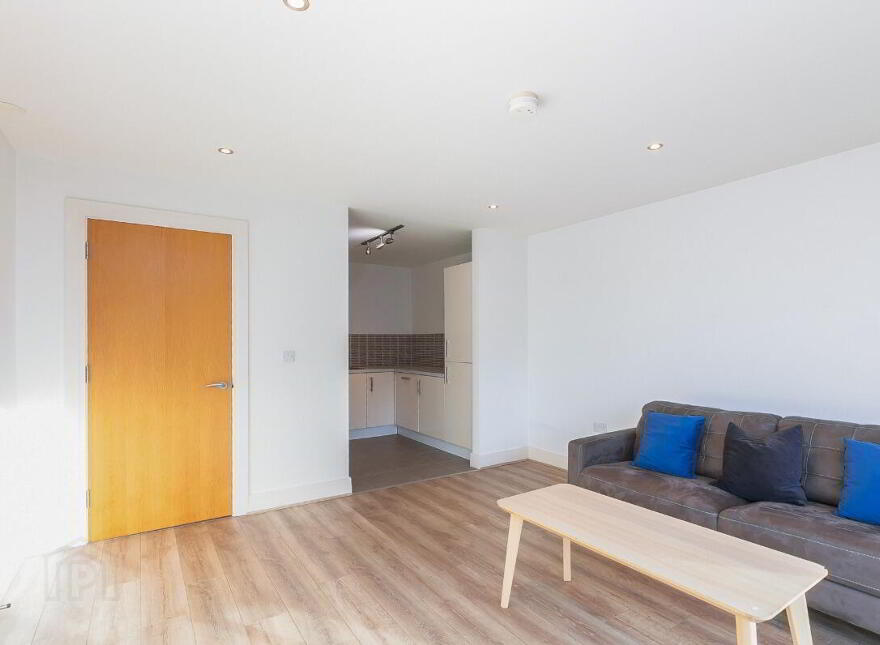 3 James Clow Building, Princes Street, Belfast, BT1 3AA