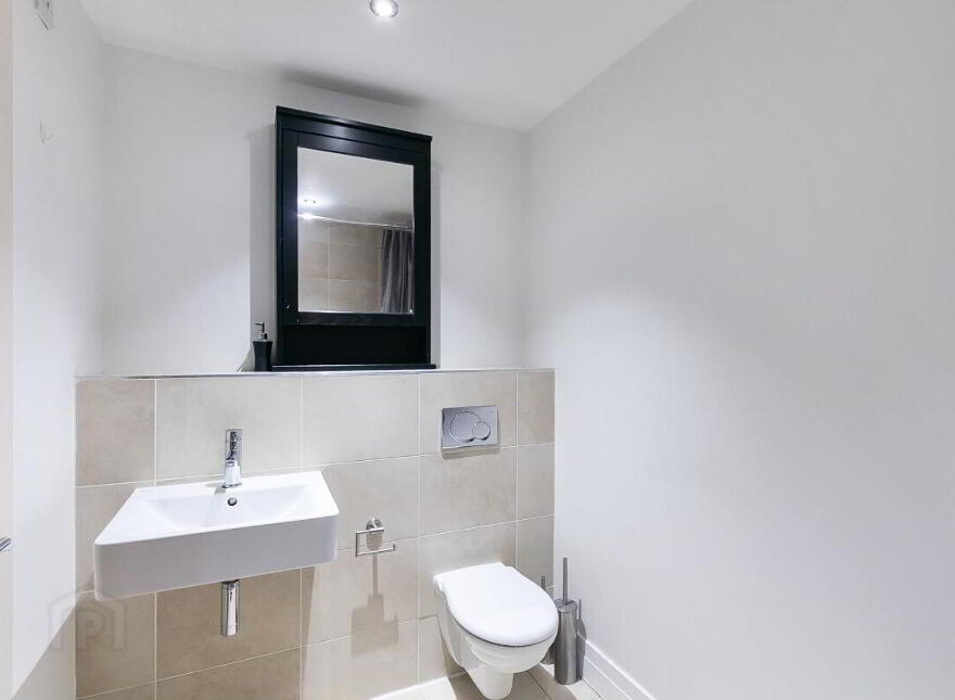3 James Clow Building, Princes Street, Belfast, BT1 3AA