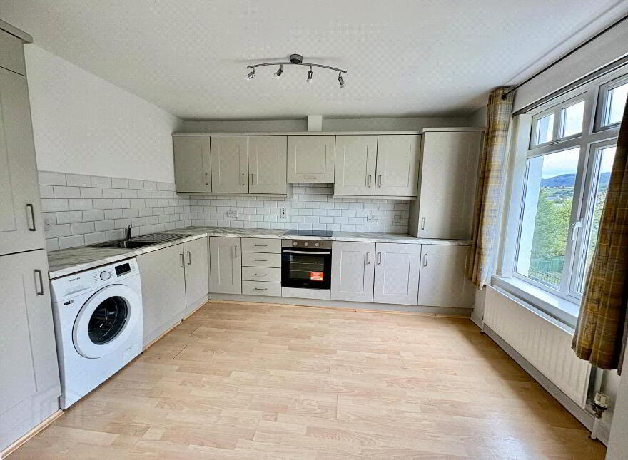 29 Glin Ree Court, Newry, BT34 1DL
