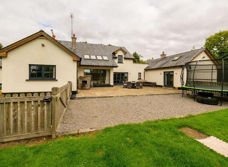 Woodtown, Drumree, A85ED88