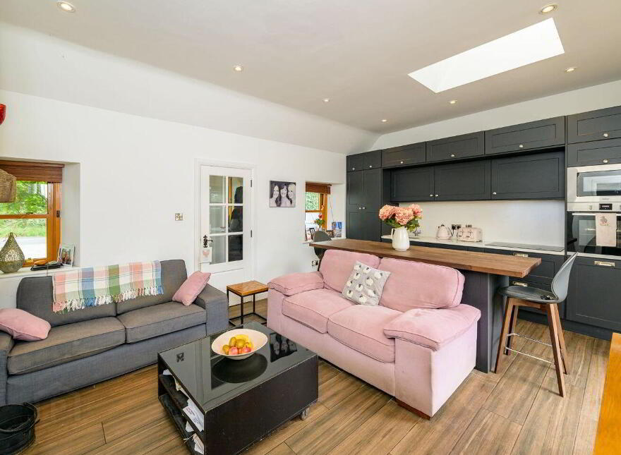 Woodtown, Drumree, A85ED88