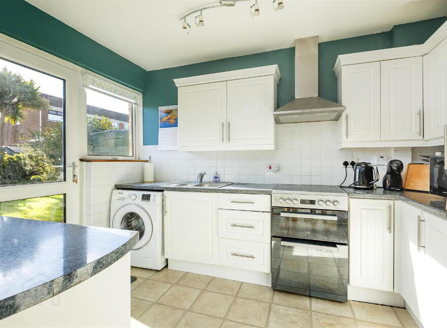 21 Ravelston Drive, Carnmoney, Newtownabbey, BT36 6PG