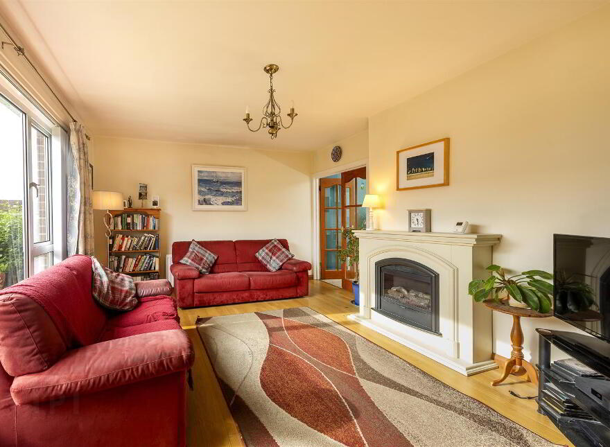 21 Ravelston Drive, Carnmoney, Newtownabbey, BT36 6PG