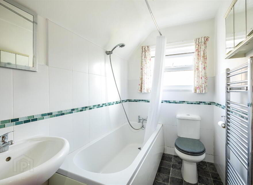 21 Ravelston Drive, Carnmoney, Newtownabbey, BT36 6PG