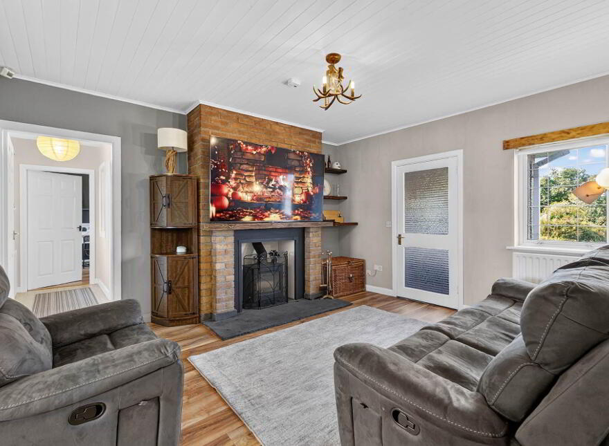 36 Kilntown Road, Dromore, BT25 1HR