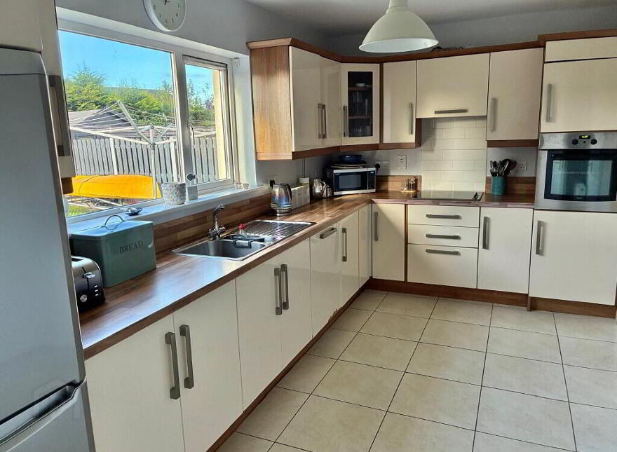 23 Stradbally More, Stradbally, X42F248