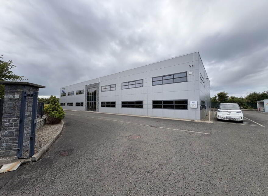 Station Road, Newcastle West, V42WV08