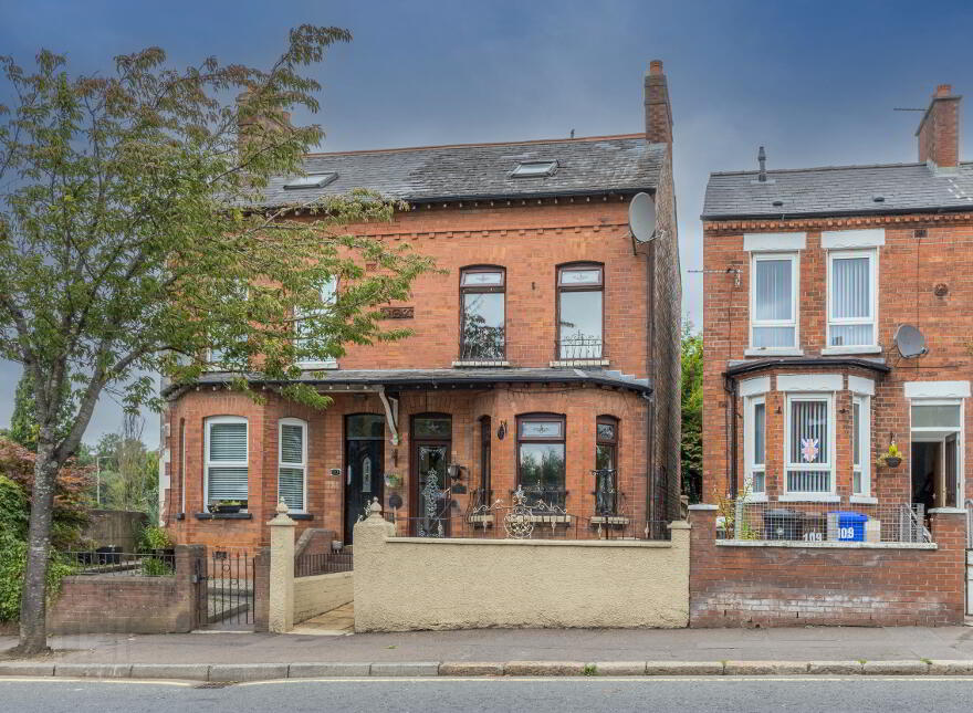 111 Ballygomartin Road, Belfast, BT13 3LB
