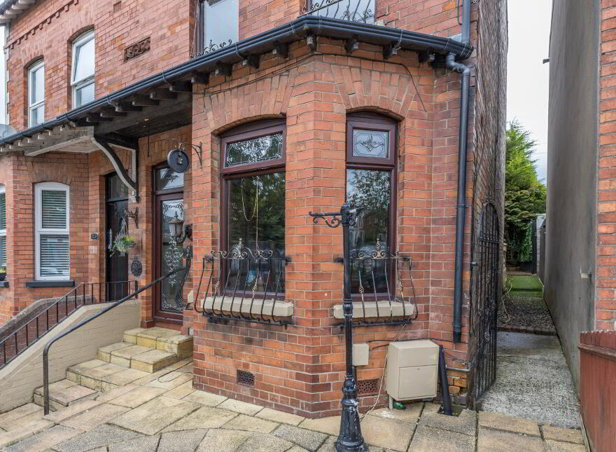 111 Ballygomartin Road, Belfast, BT13 3LB