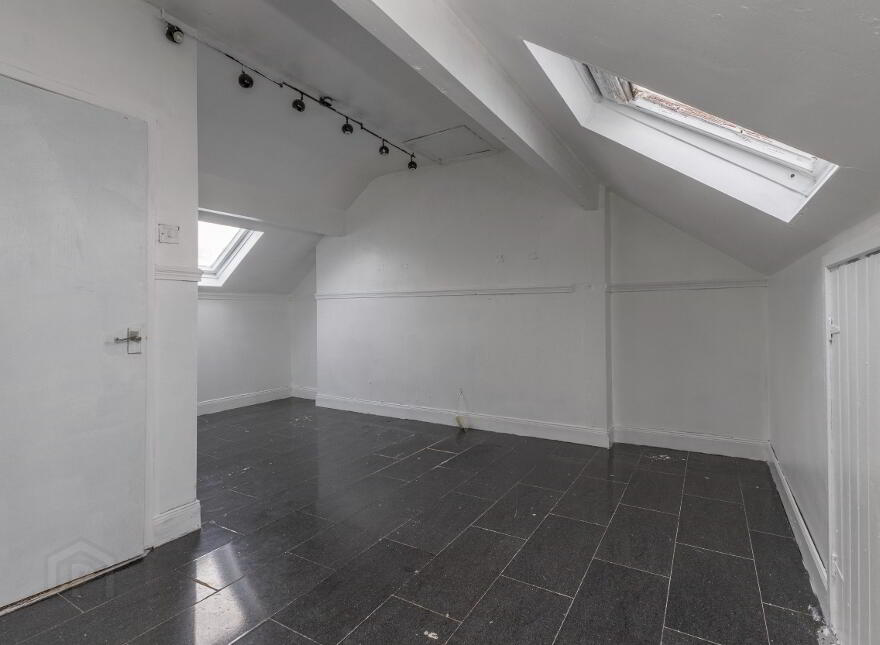 111 Ballygomartin Road, Belfast, BT13 3LB