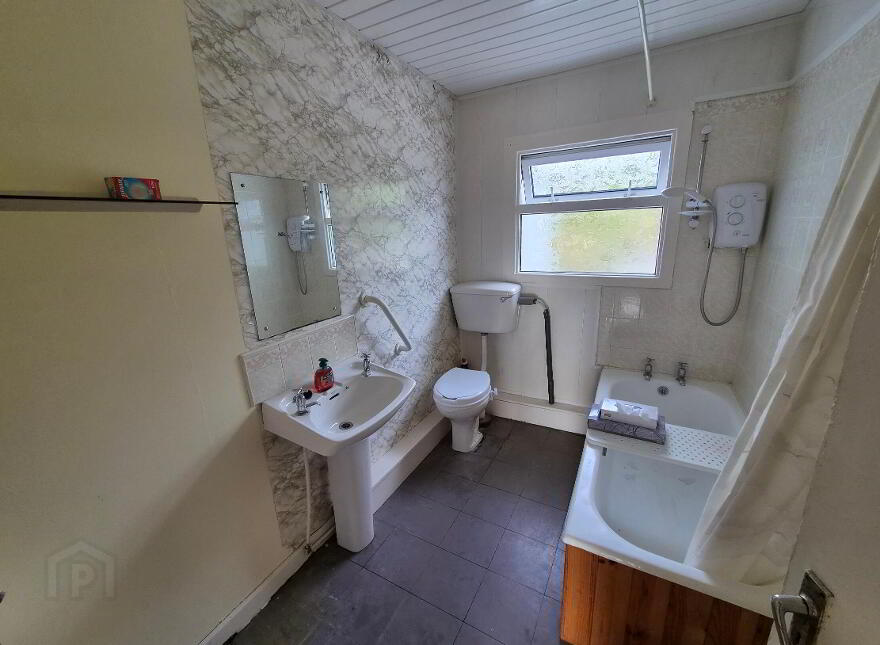 Kiltymoodan, Ballinamore, N41DY80
