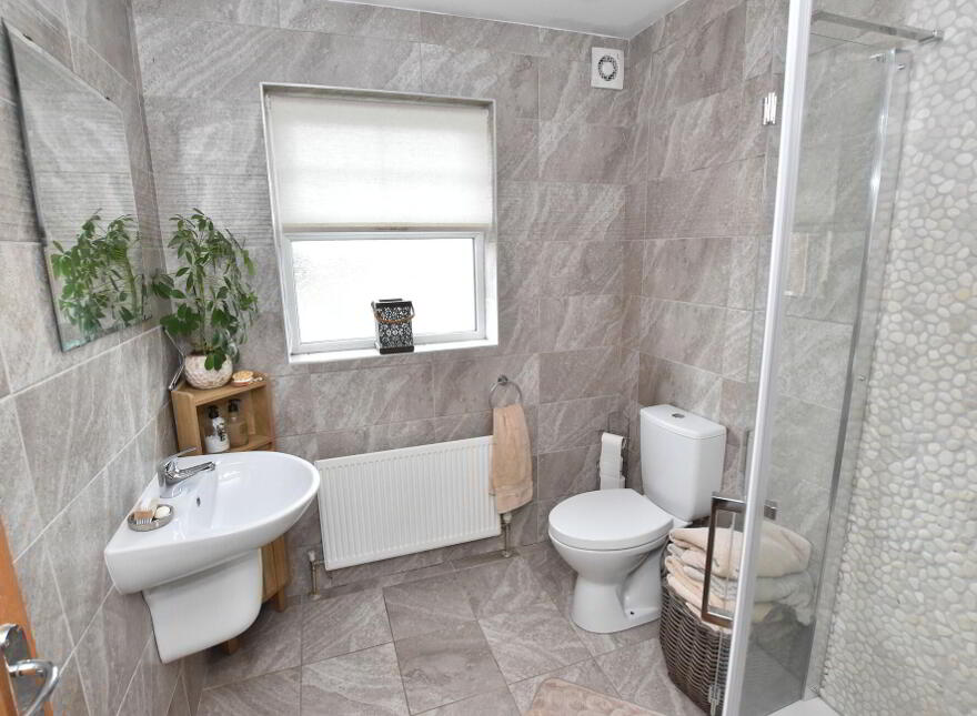 9 Shorelands Drive, Cloughey, BT22 1GY