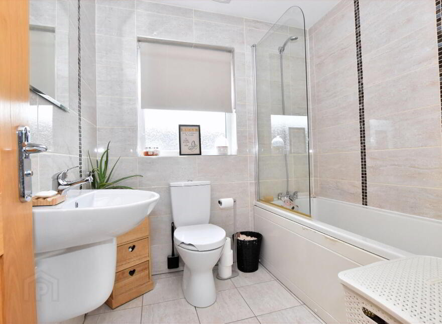 9 Shorelands Drive, Cloughey, BT22 1GY