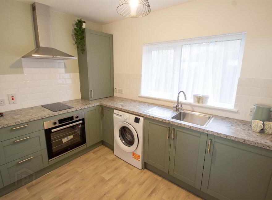 Flat 3, 663 Springfield Road, Belfast, BT12 7HD