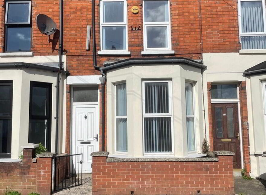 112 Broadway, Belfast, BT12 6HX