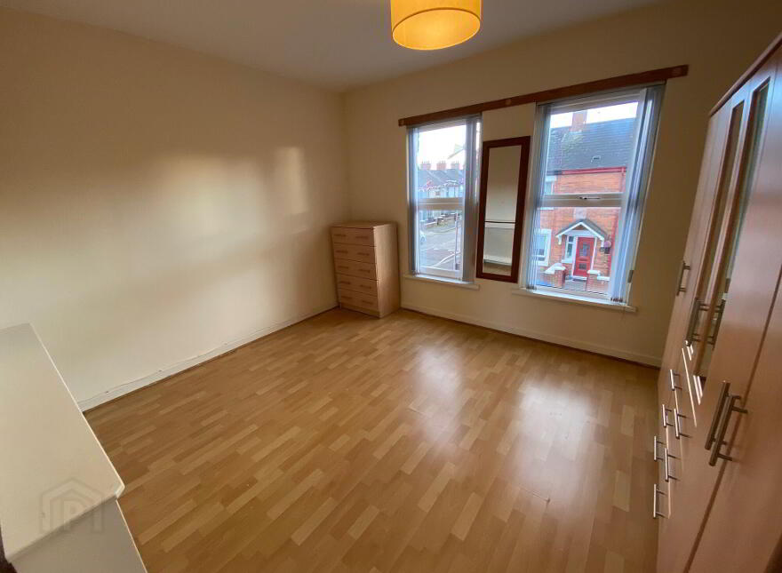 112 Broadway, Belfast, BT12 6HX