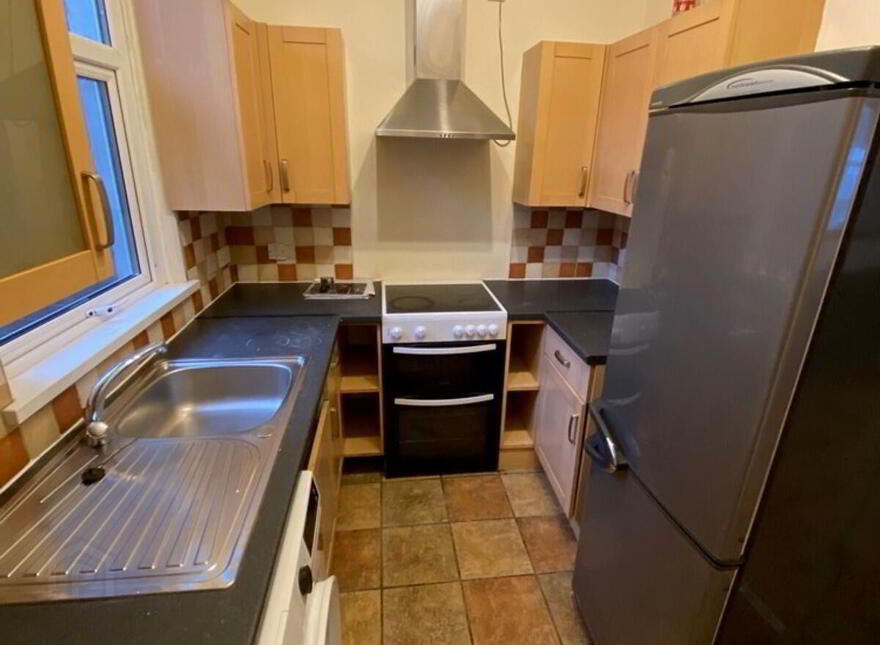 112 Broadway, Belfast, BT12 6HX