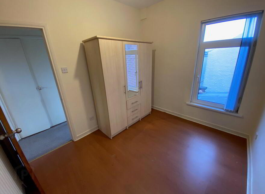 112 Broadway, Belfast, BT12 6HX