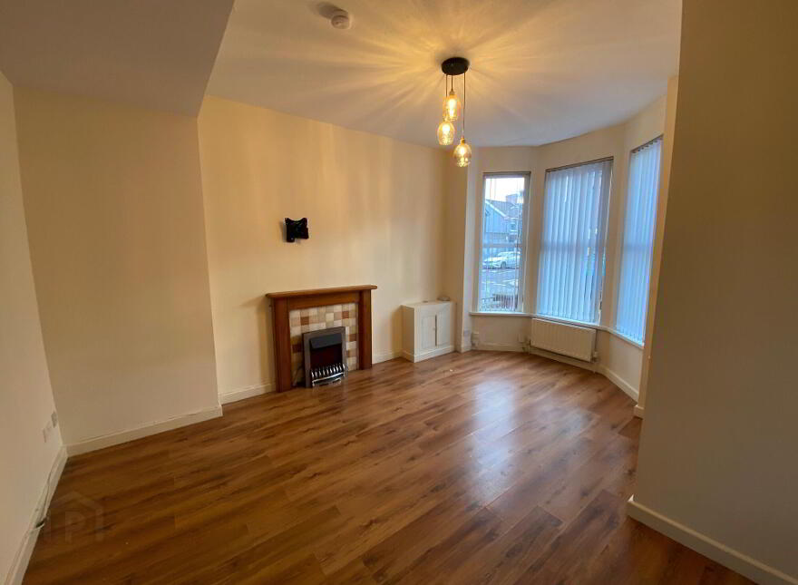 112 Broadway, Belfast, BT12 6HX