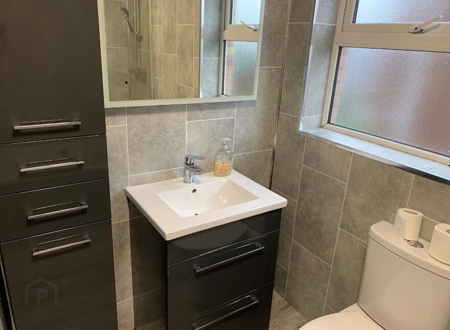 Room For Rent, 49 Brookfield Road, Dungannon, BT71 6UL