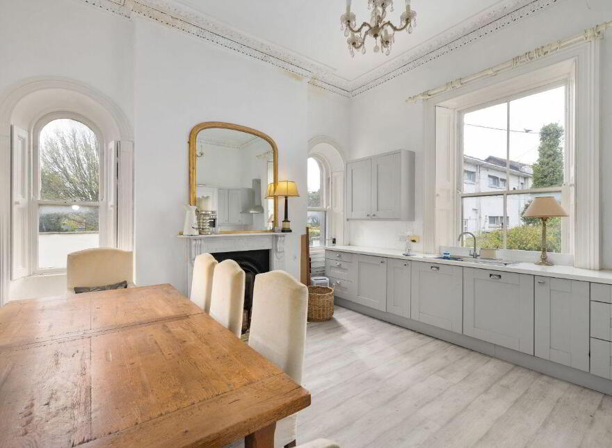 32 Royal Terrace West, Dún Laoghaire, Dun Laoghaire, A96YA09