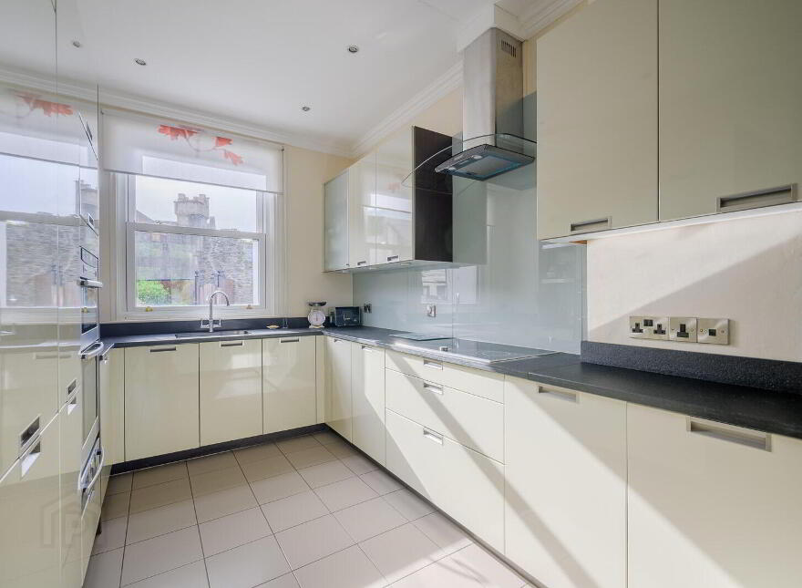 2 Seacourt, Maxwell Drive, Bangor, BT20 3LE