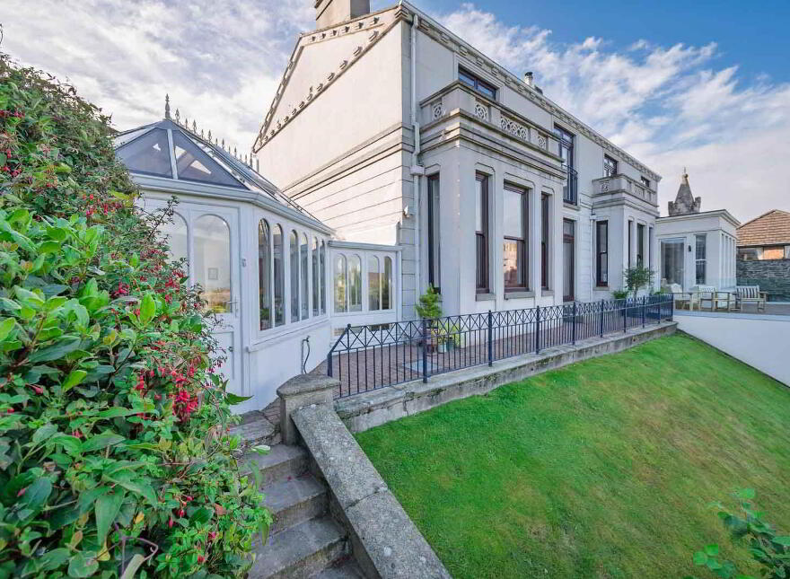 2 Seacourt, Maxwell Drive, Bangor, BT20 3LE