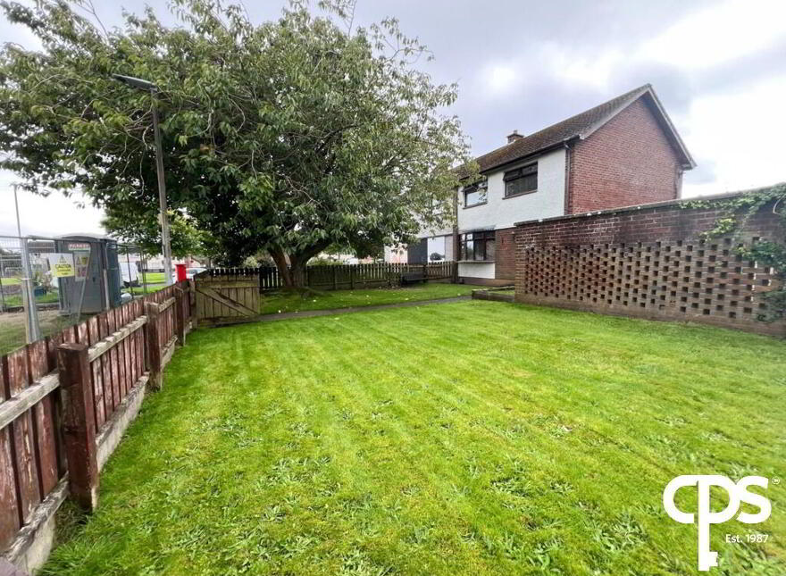 5 Parkmore Drive, Strathfoyle, Derry / Londonderry, BT47 6XA