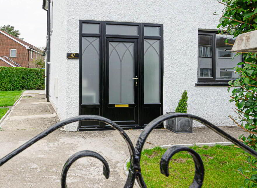 47 Stirling Gardens, Cregagh, Belfast, BT6 9LW