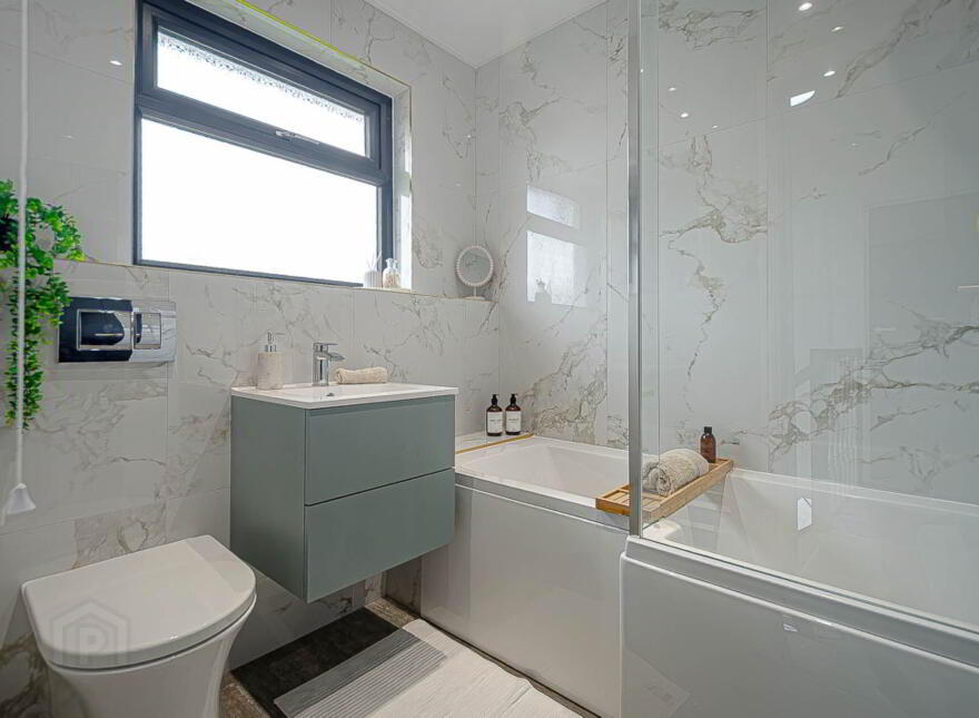 47 Stirling Gardens, Cregagh, Belfast, BT6 9LW