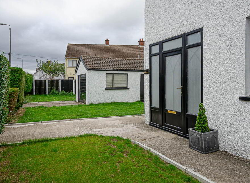 47 Stirling Gardens, Cregagh, Belfast, BT6 9LW