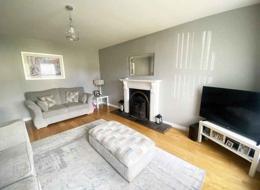 5 Oaklands, Loughbrickland, Banbridge, BT32 3WN
