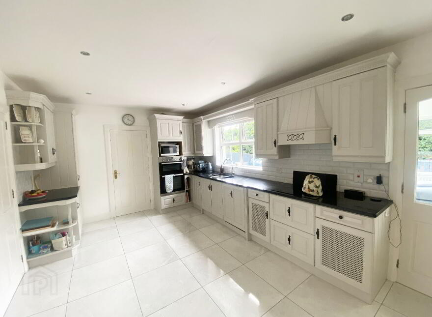 5 Oaklands, Loughbrickland, Banbridge, BT32 3WN