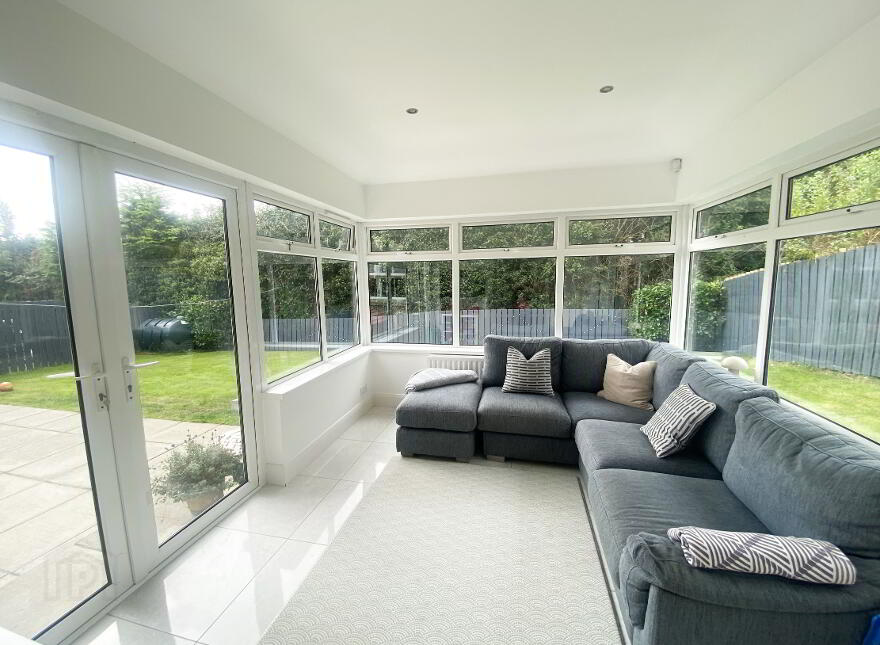 5 Oaklands, Loughbrickland, Banbridge, BT32 3WN