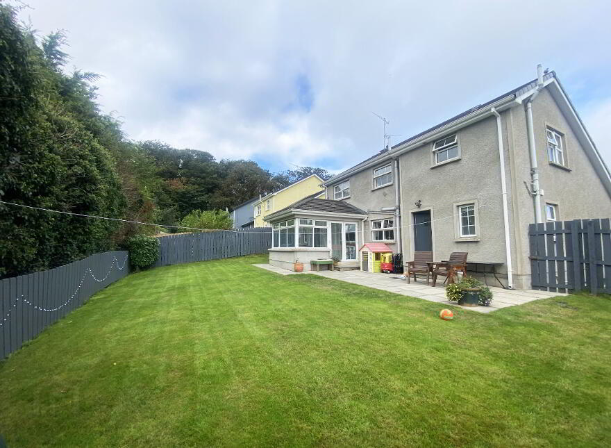 5 Oaklands, Loughbrickland, Banbridge, BT32 3WN