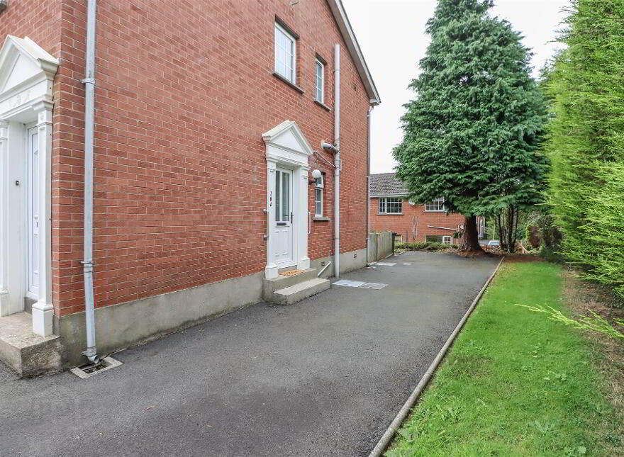38a Dundonald Heights, Dundonald, Belfast, BT16 1XL