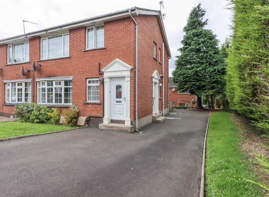 38a Dundonald Heights, Dundonald, Belfast, BT16 1XL