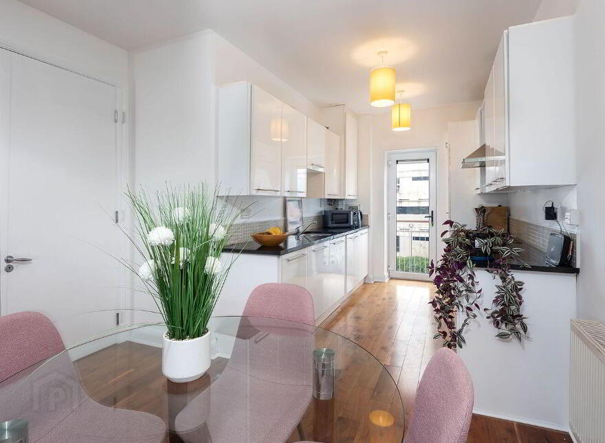55 The Crescent Apartments, Old Fort Road, Ballincollig, P31W243